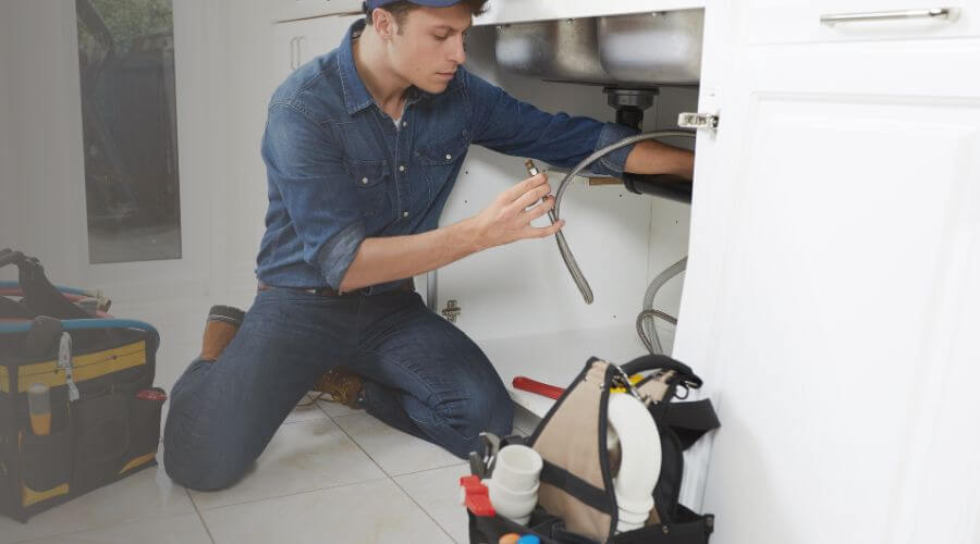 Expert burst pipe repair services in Mary Alice, KY